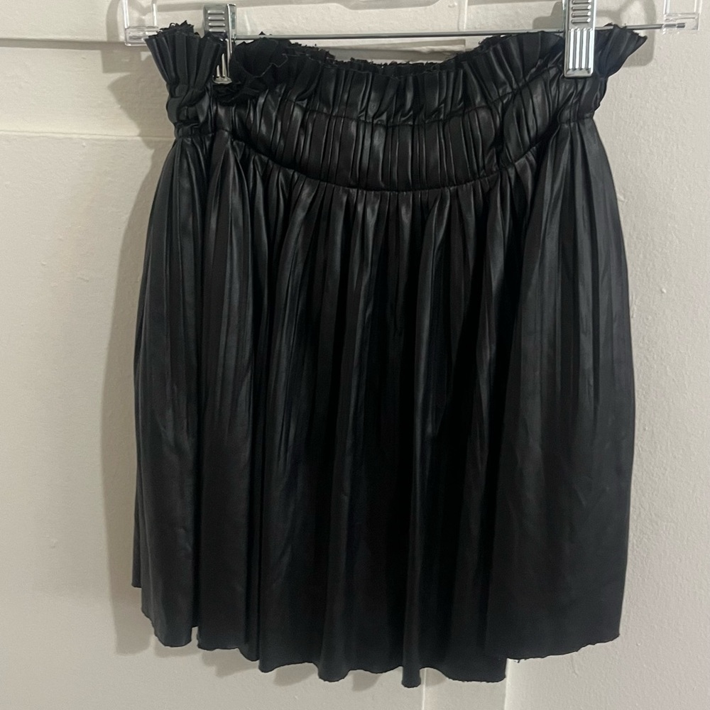 Faux leather black skirt